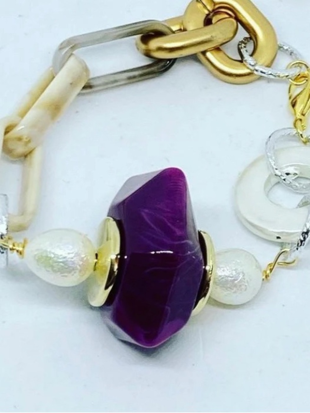 Gold-Link Bracelet with Purple Statement Bead and Pearlescent Accents